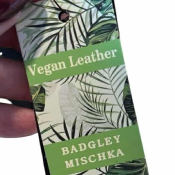 NWT Vegan Leather Badgley Mischka - Picture 5 of 6